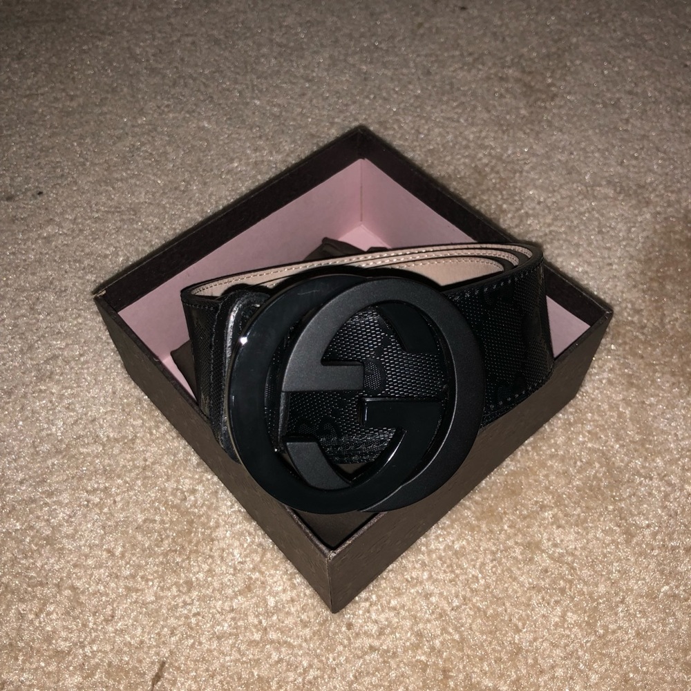 AUTHENTIC Men’s All Black Gucci Belt